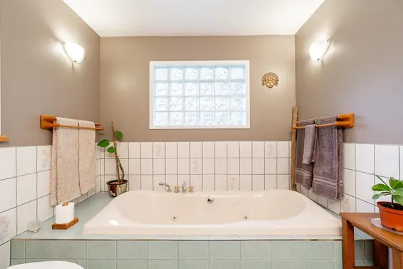 4035 Hoskins Road, North Vancouver For Sale - image 11