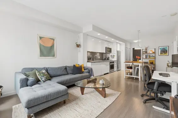 301 277 West 1st Street, North Vancouver