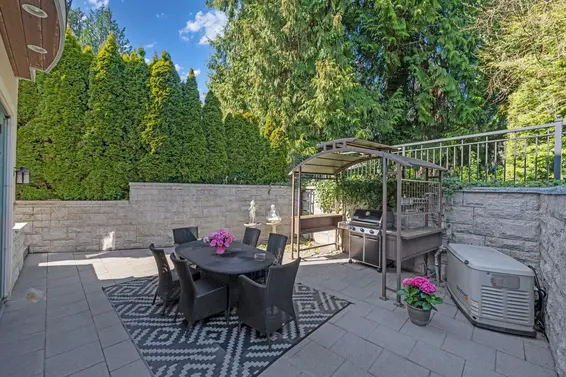 4348 Erwin Drive, West Vancouver For Sale - image 16