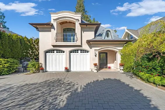 4348 Erwin Drive, West Vancouver For Sale - image 2