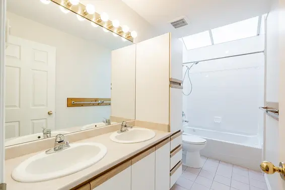 238 West 4th Street, North Vancouver For Sale - image 23