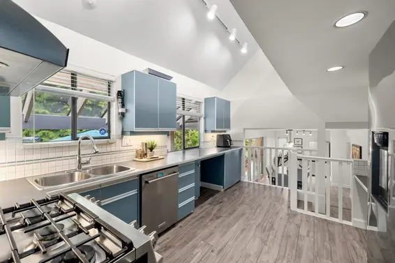 3690 Rutherford Crescent, North Vancouver For Sale - image 15