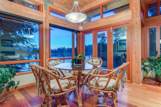 5363 Kew Cliff Road, West Vancouver For Sale - image 10