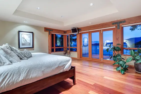 5363 Kew Cliff Road, West Vancouver For Sale - image 17
