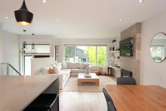 328 East 22nd Street, North Vancouver For Sale - image 3