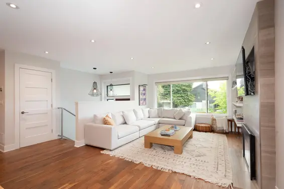 328 East 22nd Street, North Vancouver For Sale - image 4