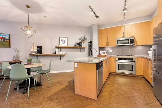 211 159 West 22Nd Street, North Vancouver For Sale - image 6