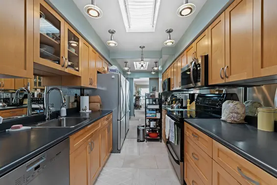 48 2250 Folkestone Way, West Vancouver For Sale - image 6