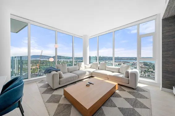 2702 1401 Hunter Street, North Vancouver