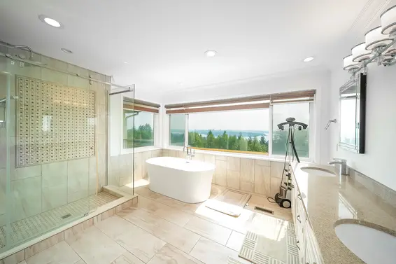 2138 Westhill Place, West Vancouver For Sale - image 32