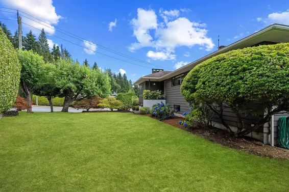 3883 Delbrook Avenue, North Vancouver For Sale - image 24