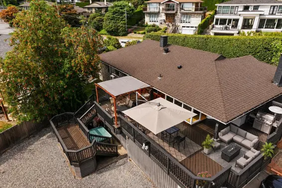3883 Delbrook Avenue, North Vancouver For Sale - image 3