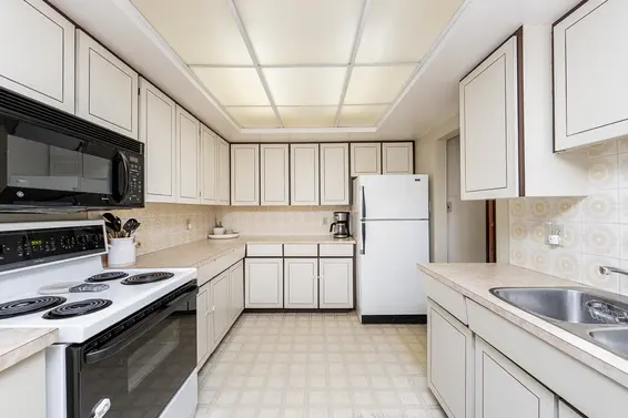 1453 Coleman Street, North Vancouver For Sale - image 7