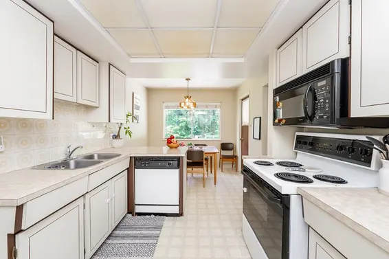 1453 Coleman Street, North Vancouver For Sale - image 9