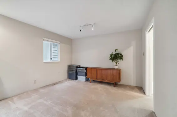 4334 Hoskins Road, North Vancouver For Sale - image 4