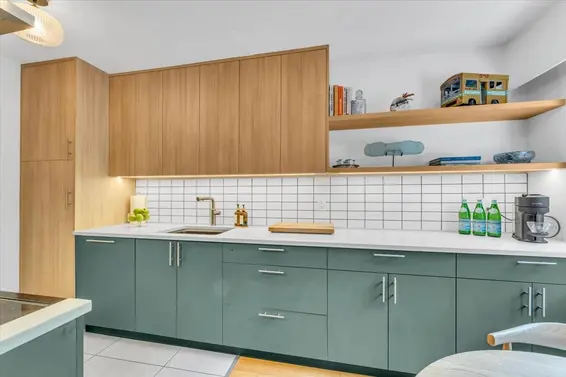 201 120 East 4th Street, North Vancouver For Sale - image 3