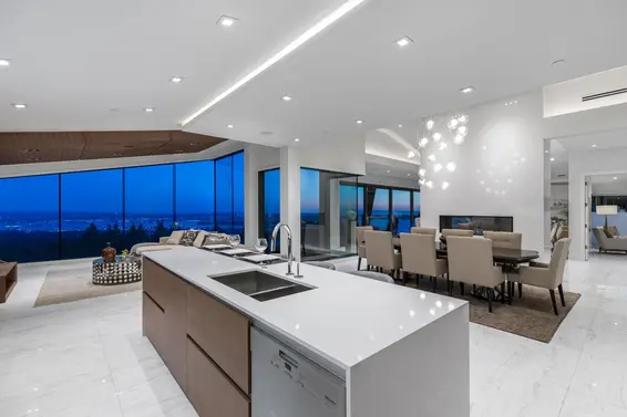 1060 Crestline Road, West Vancouver For Sale - image 4