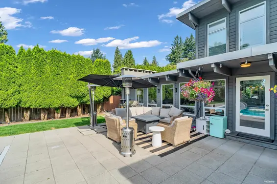 1555 Queens Avenue, West Vancouver For Sale - image 16