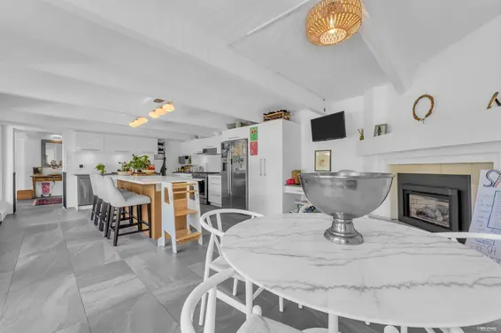 1555 Queens Avenue, West Vancouver For Sale - image 4