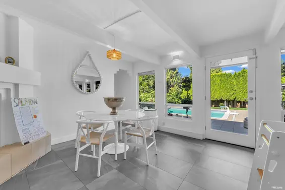 1555 Queens Avenue, West Vancouver For Sale - image 6