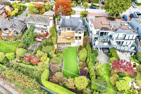 2328 Bellevue Avenue, West Vancouver For Sale - image 35