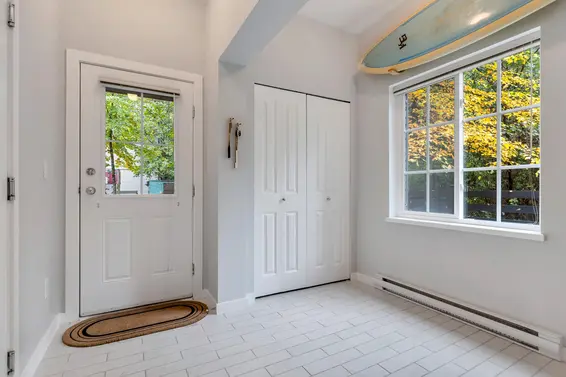 48 550 Browning Place, North Vancouver For Sale - image 3