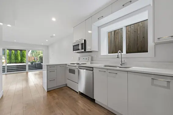 231 East 27 Street, North Vancouver For Sale - image 35