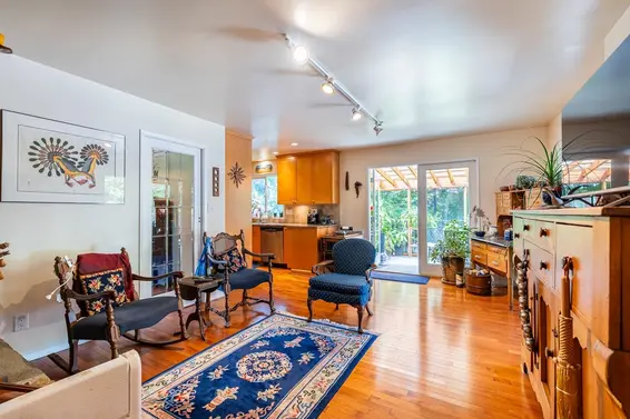 3031 Duval Road, North Vancouver For Sale - image 10