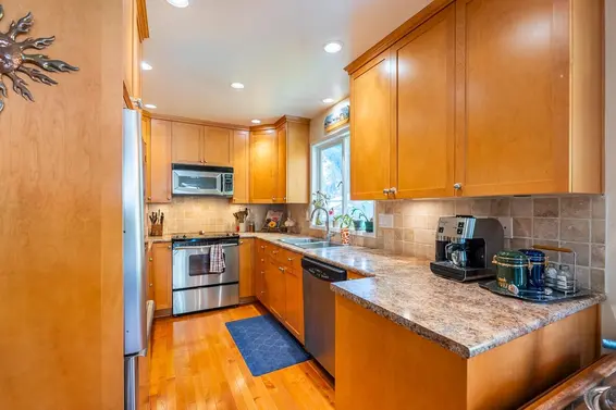 3031 Duval Road, North Vancouver For Sale - image 15