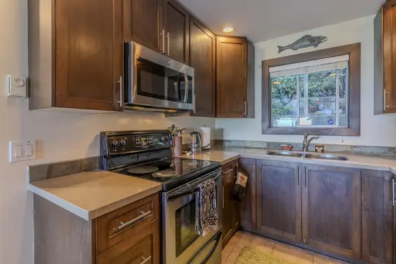 5 350 Centre Road, Lions Bay For Sale - image 12
