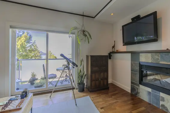 5 350 Centre Road, Lions Bay For Sale - image 2