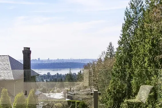 2490 Westhill Court, West Vancouver For Sale - image 4