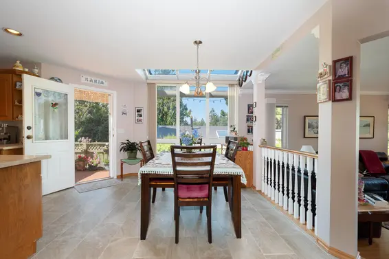 6440 Rosebery Avenue, West Vancouver For Sale - image 13