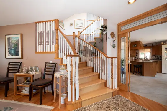 6440 Rosebery Avenue, West Vancouver For Sale - image 20