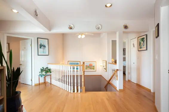 6440 Rosebery Avenue, West Vancouver For Sale - image 21