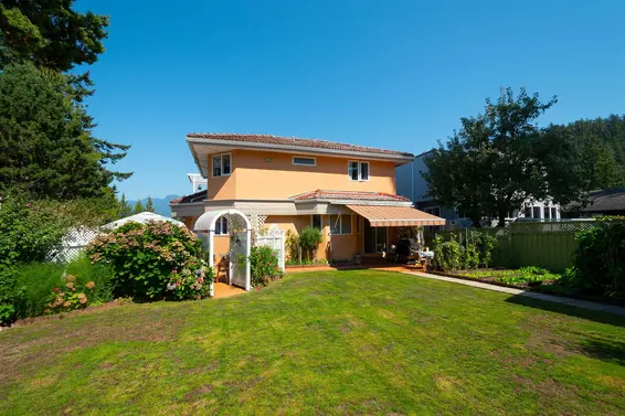 6440 Rosebery Avenue, West Vancouver For Sale - image 33