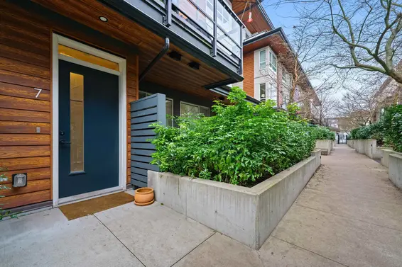 7 533 East 3rd Street, North Vancouver For Sale - image 32