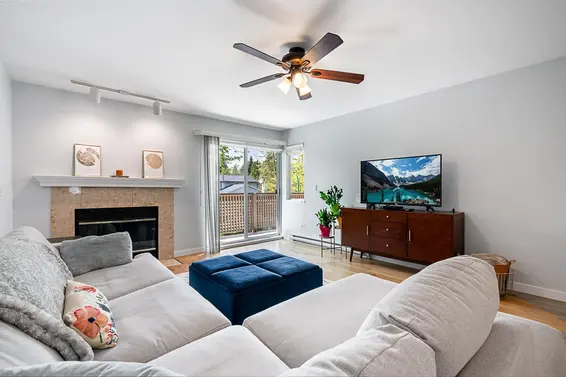 836 Roche Point Drive, North Vancouver For Sale - image 2