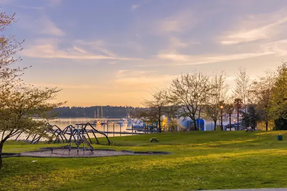 1206 33 Chesterfield Place, North Vancouver