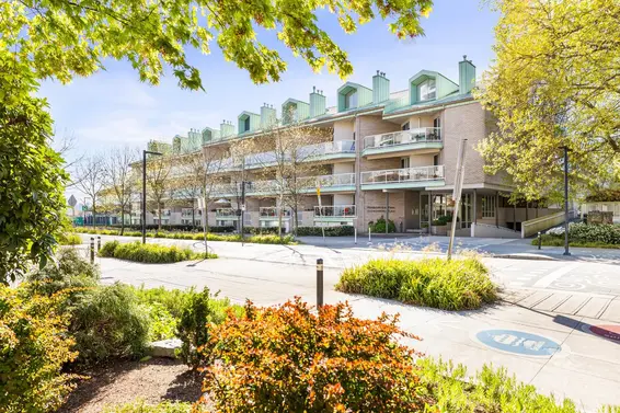 1206 33 Chesterfield Place, North Vancouver For Sale - image 2