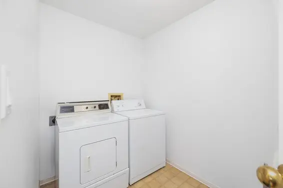1206 33 Chesterfield Place, North Vancouver For Sale - image 31