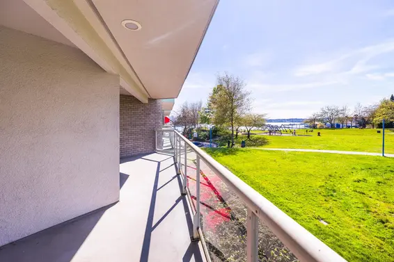 1206 33 Chesterfield Place, North Vancouver For Sale - image 36