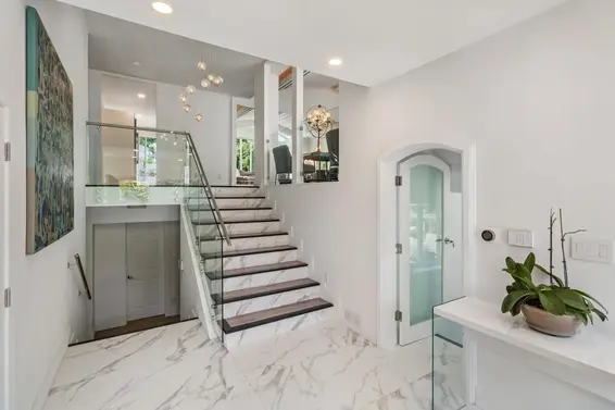 335 Southborough Drive, West Vancouver For Sale - image 5