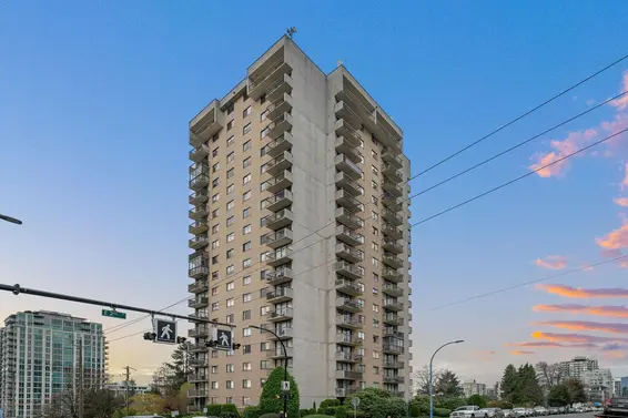 1906 145 St. Georges Avenue, North Vancouver For Sale - image 2