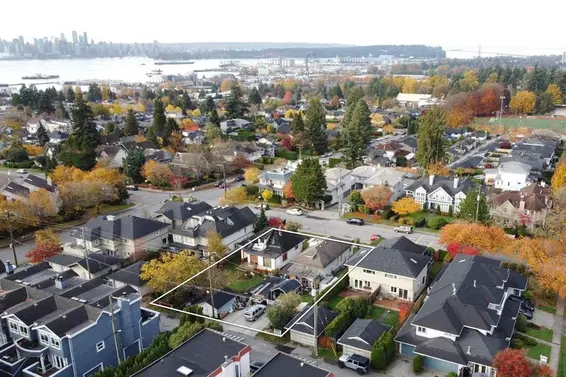 1628 -1632 Mahon Avenue, North Vancouver For Sale - image 3