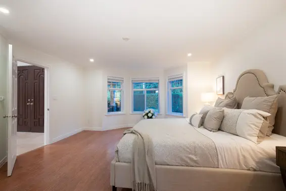 1219 Arborlynn Drive, North Vancouver For Sale - image 18