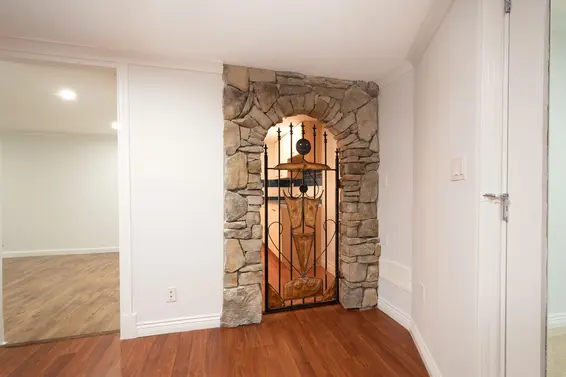 1219 Arborlynn Drive, North Vancouver For Sale - image 34