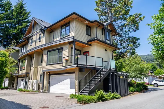 1165 Harold Road, North Vancouver For Sale - image 2