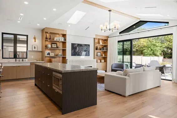 2392 Lawson Avenue, West Vancouver For Sale - image 10