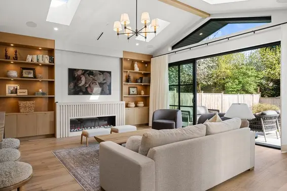 2392 Lawson Avenue, West Vancouver For Sale - image 12